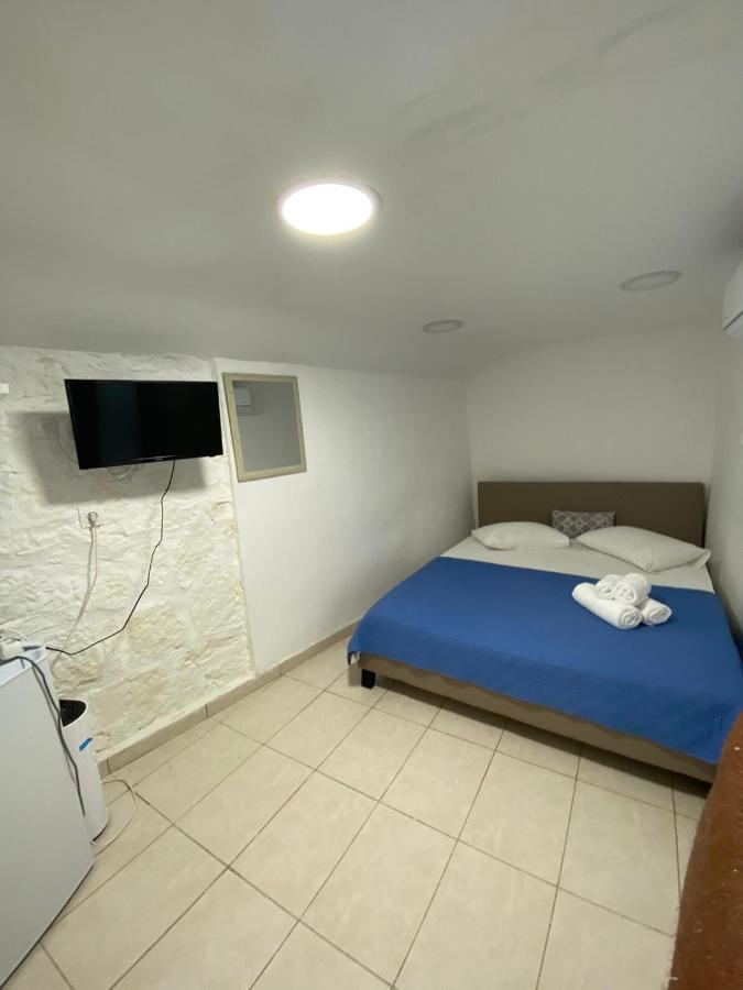 Tolos Budget Rooms Loggos Longós Стая снимка