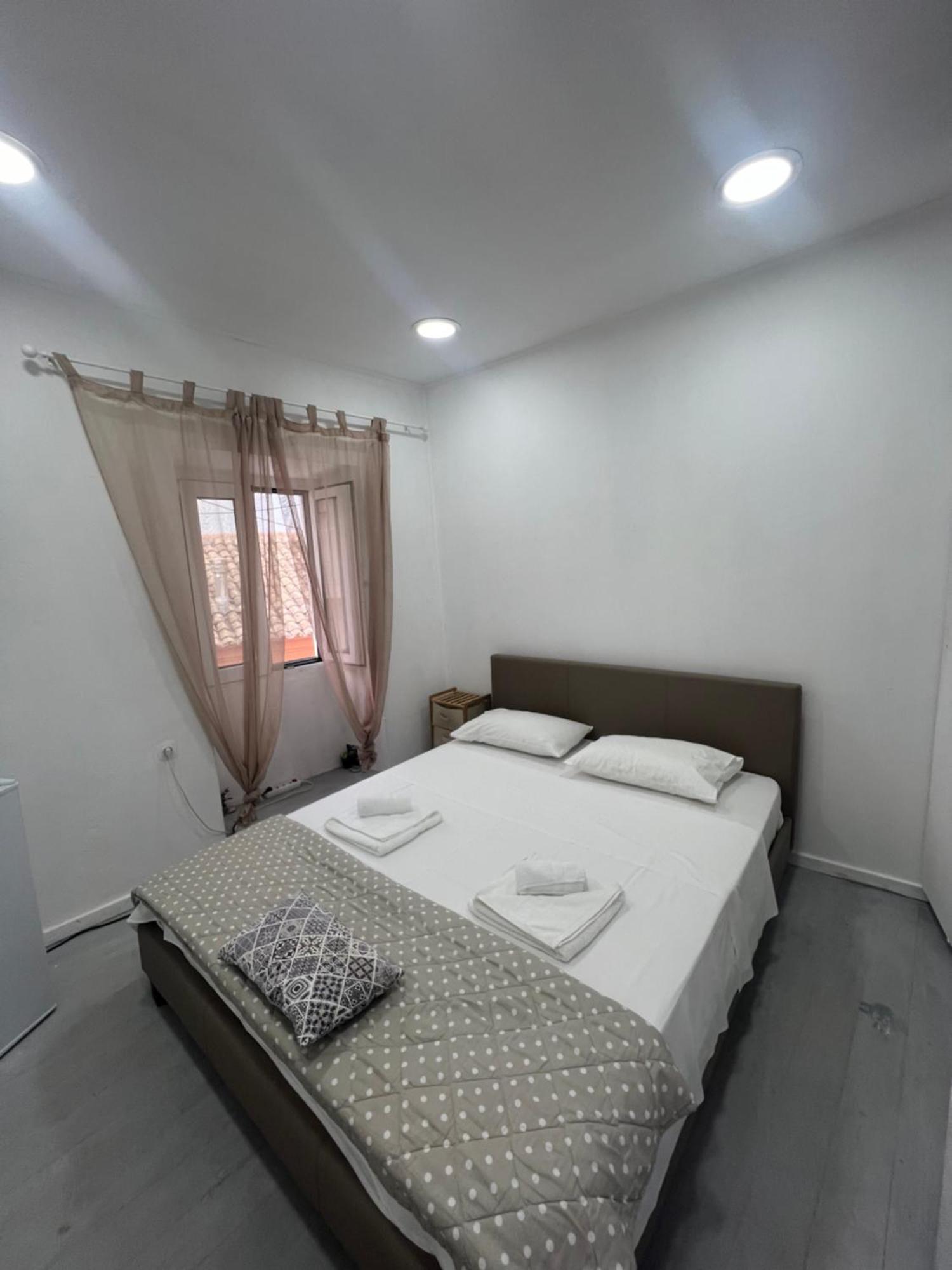 Tolos Budget Rooms Loggos Longós Стая снимка